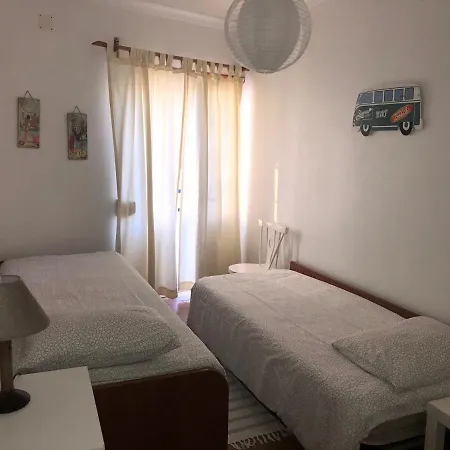 Cliff House Next To 에리세이라