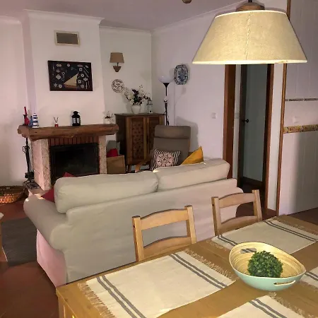 Cliff House Next To * 에리세이라