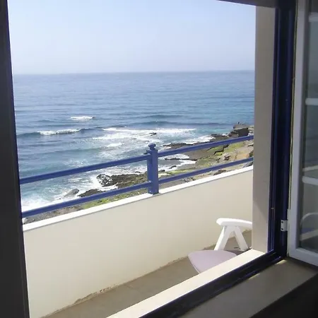 Apartment Cliff House Next To *
