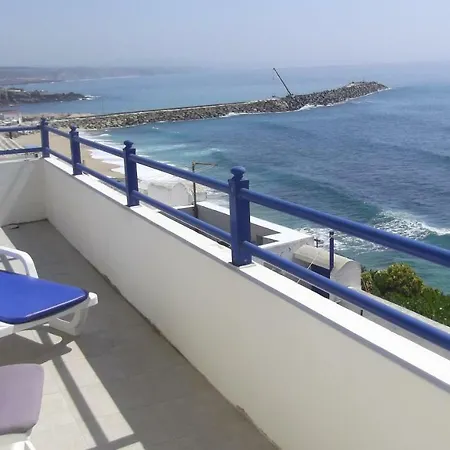 Cliff House Next To Apartamento